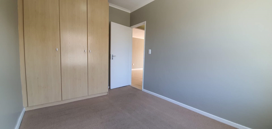 To Let 3 Bedroom Property for Rent in Royal Ascot Western Cape